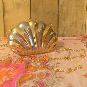 Vintage metal crossbody seashell purse